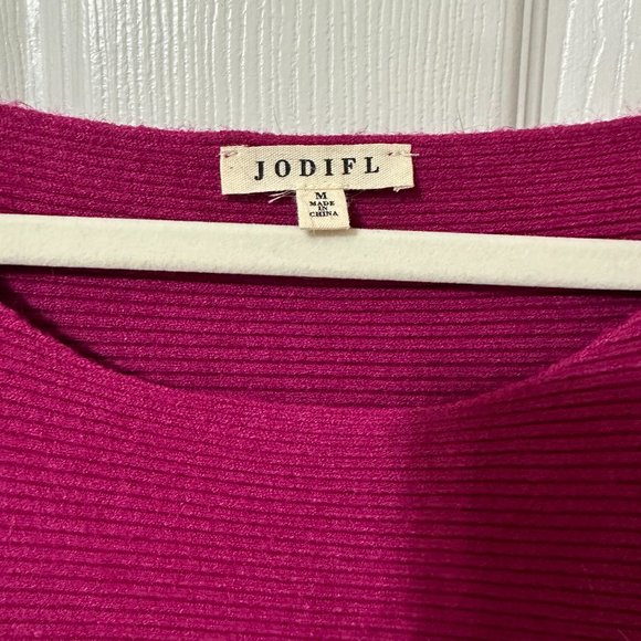 JODIFL Magenta Sweater - Picture 2 of 4